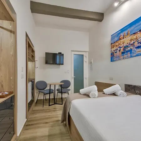 Tritoni Mini - Valletta Il-Furjana