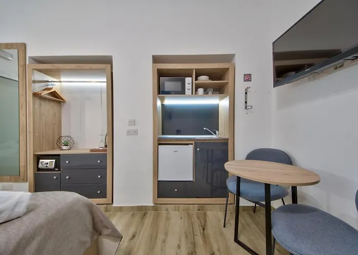 Tritoni Mini - Valletta *