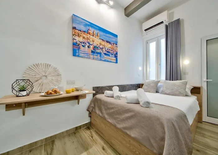 Tritoni Mini - Valletta 일 푸리아나